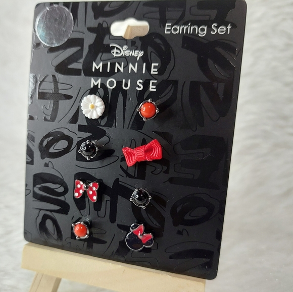 3/$20 minnie mouse earrings - Picture 2 of 3